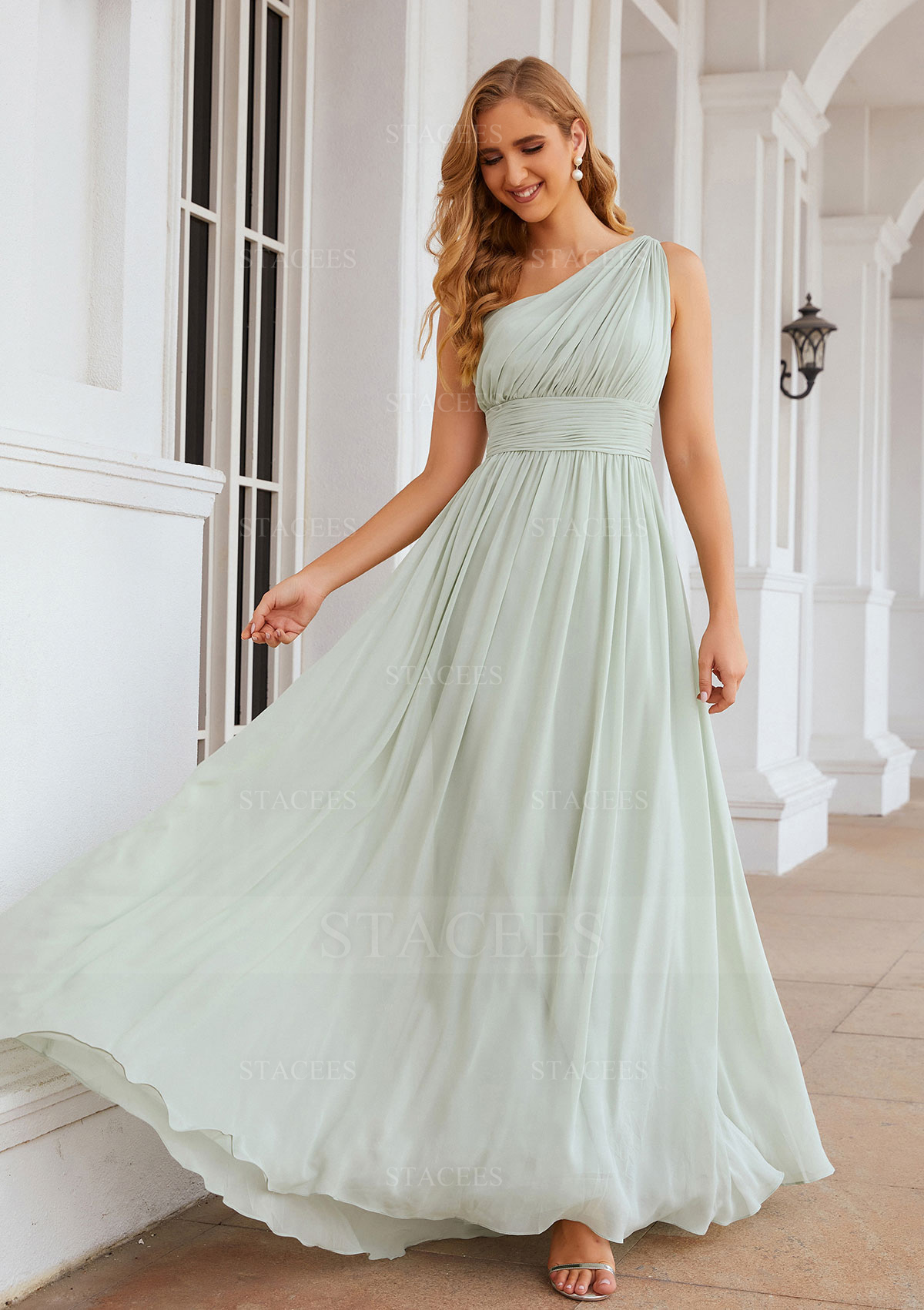 Vestido línea a un hombro gasa hasta el suelo vestido de dama de honor