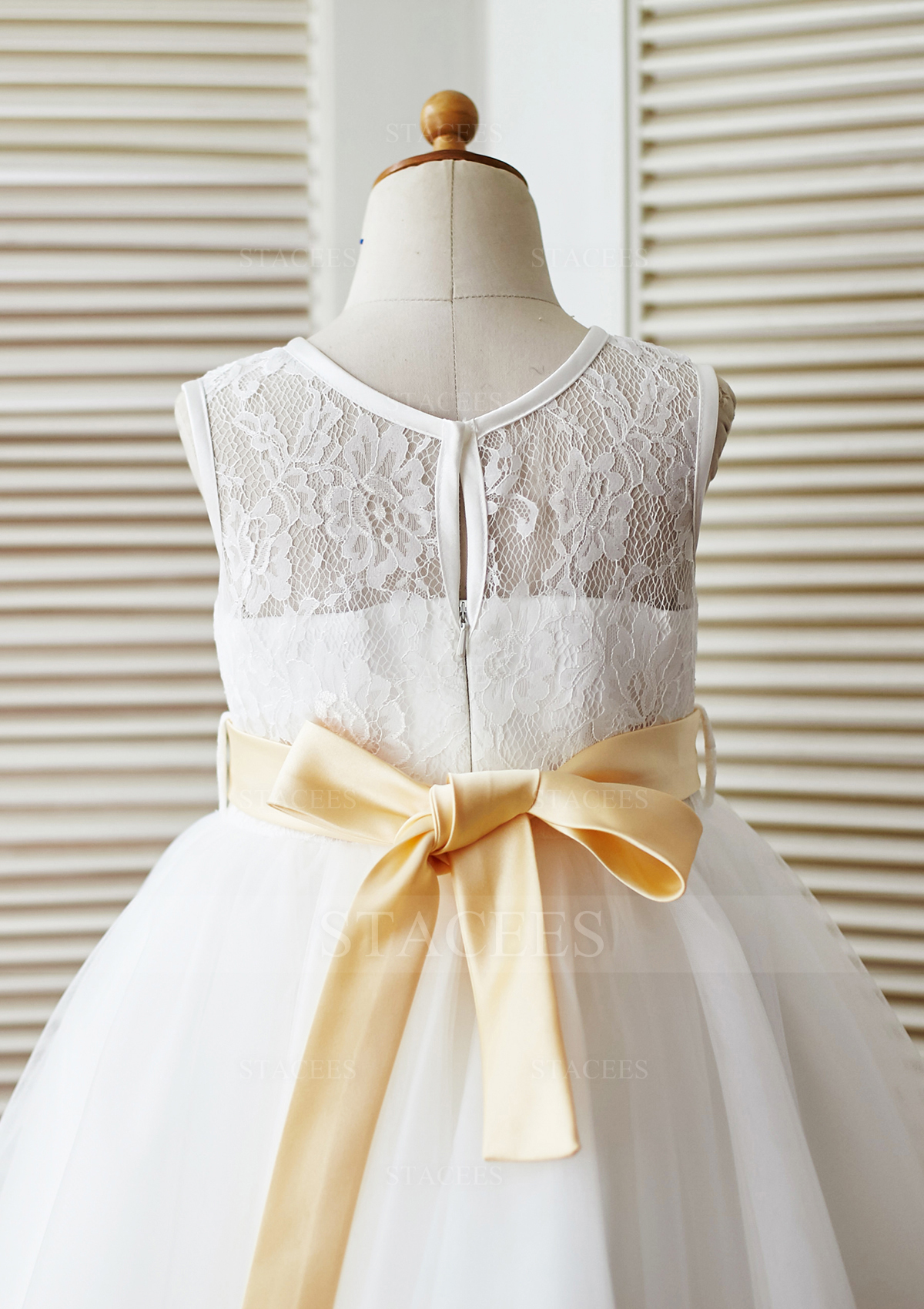 White A-line/Princess Scoop Neck Long/Floor-Length Lace Tulle Flower Girl Dress With Flowers Sashes - STACEES