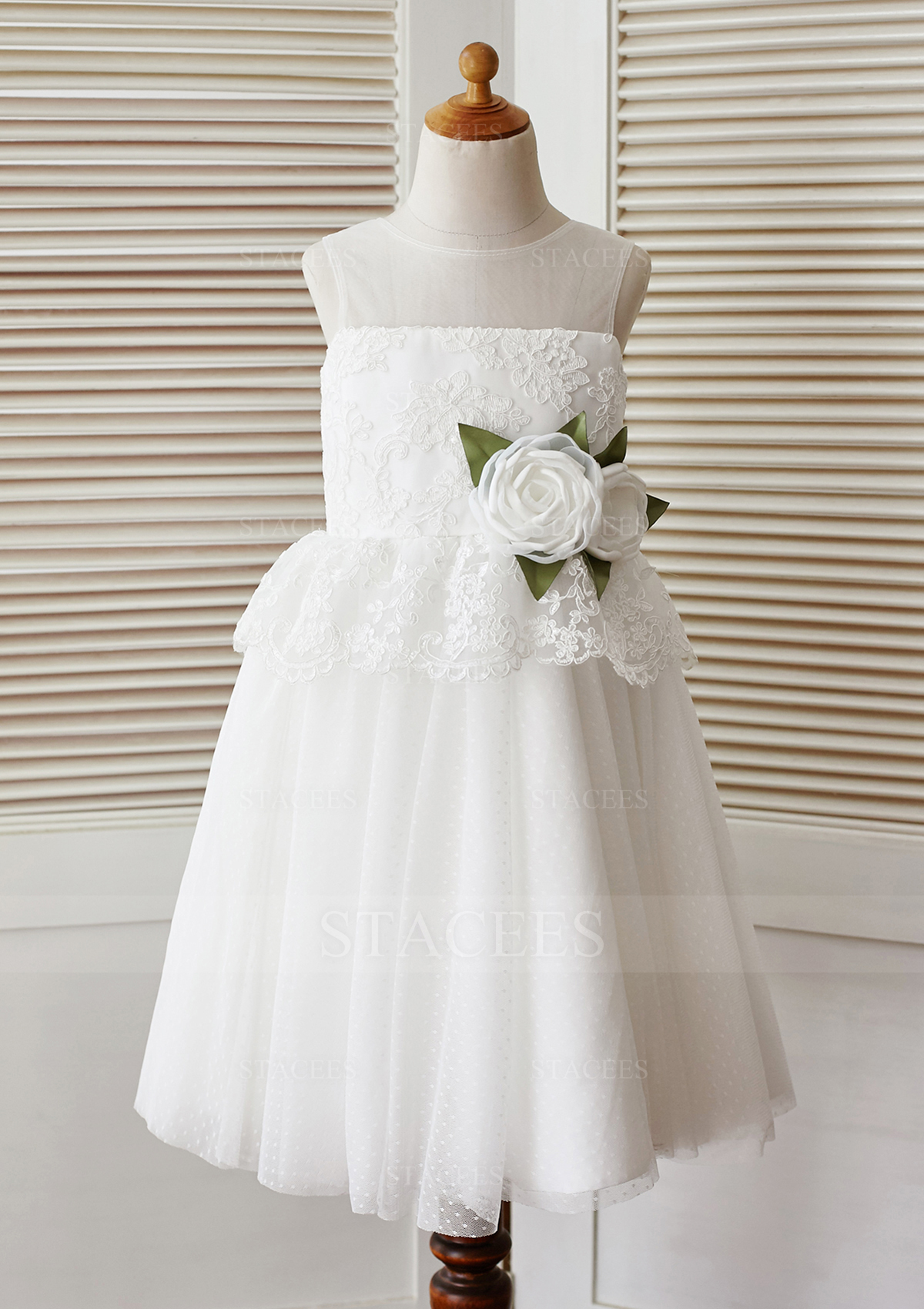 White A-line/Princess Scoop Neck Tea-Length Lace Tulle Flower Girl Dress With Flowers - STACEES