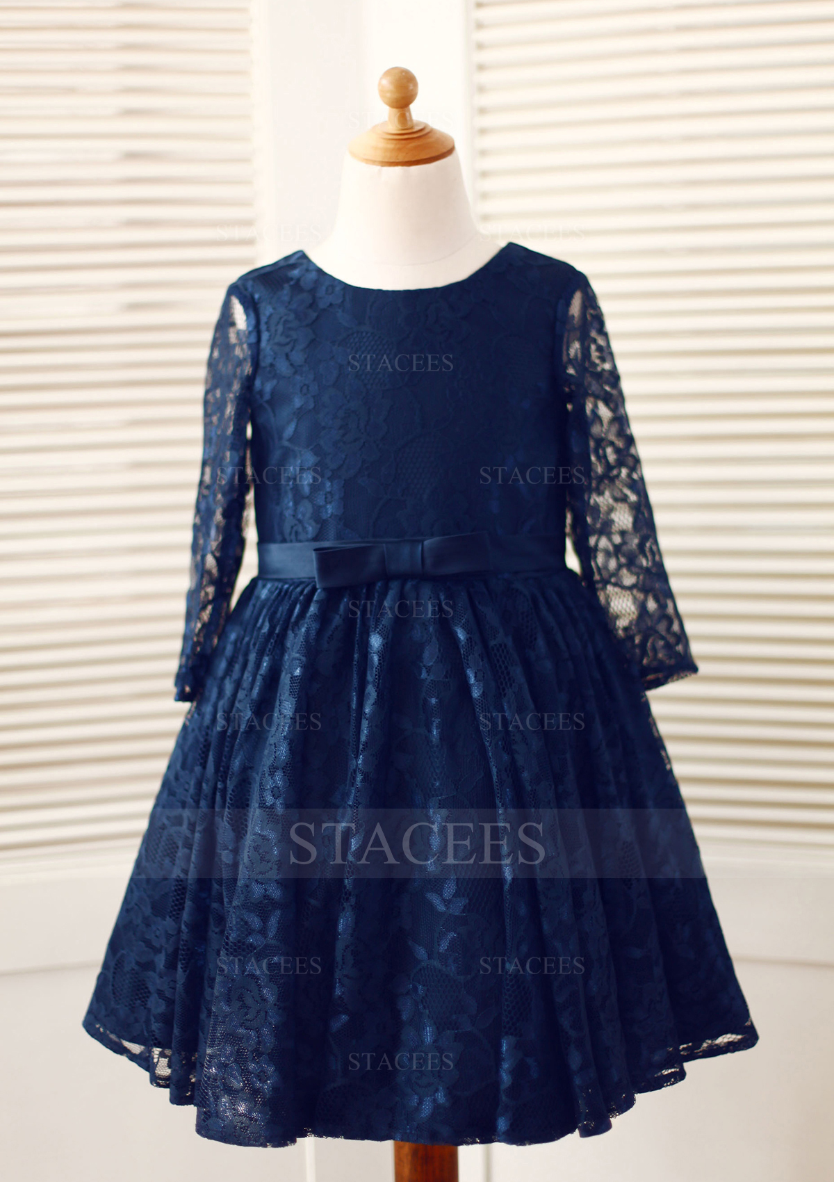 Trapèze/Princesse scoop 3/4 manches longueur genou dentelle robe de fille de fleur 