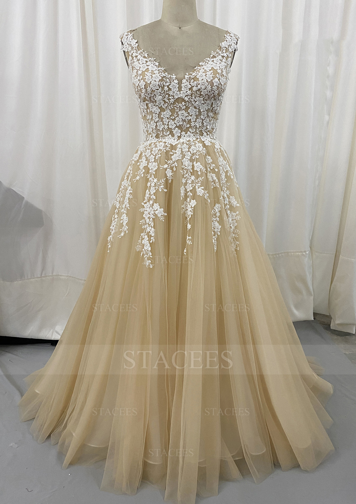 Trapèze traîne cour dentelle tulle robe de mariée 