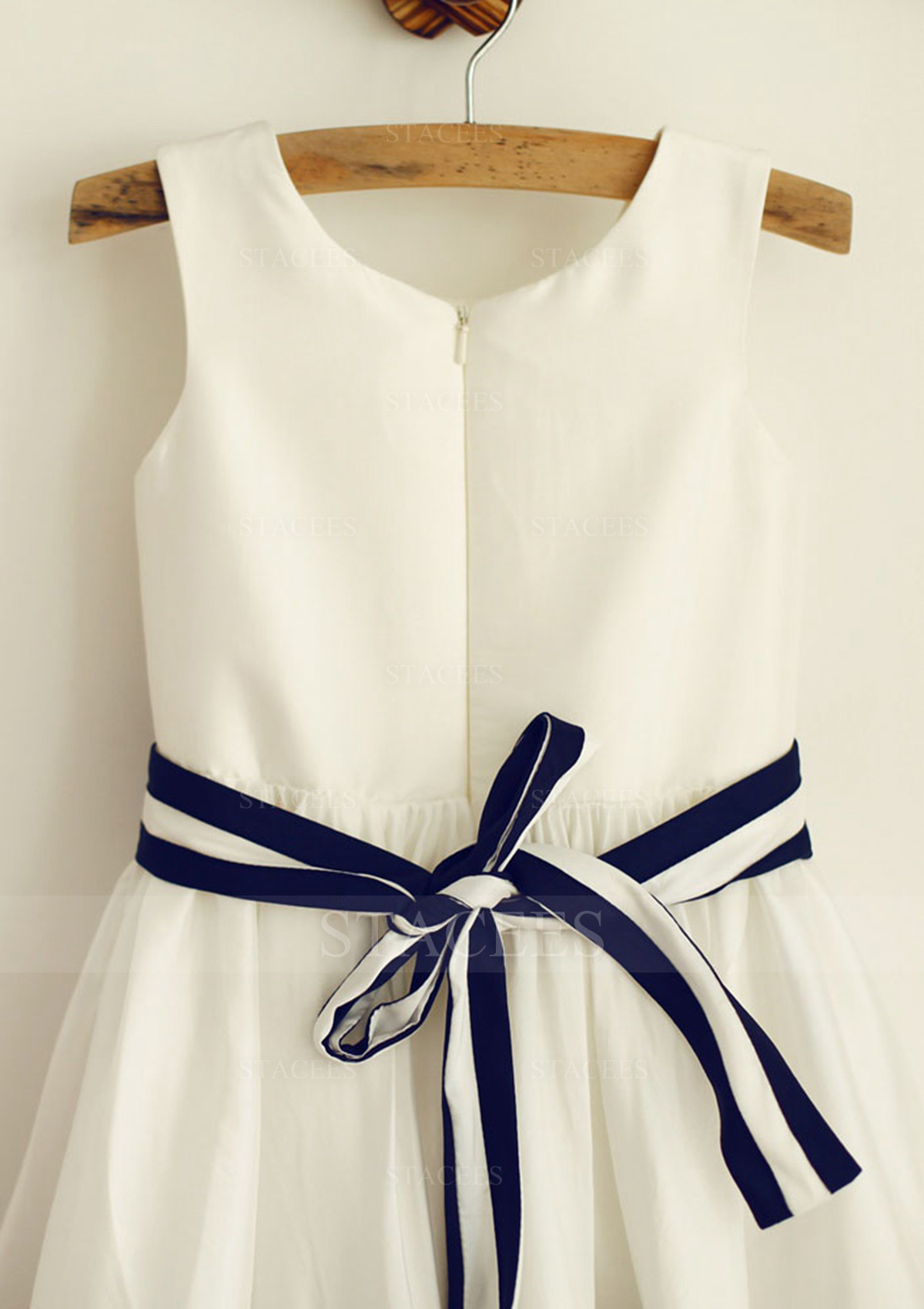 Bleu marine foncé Trapèze/Princesse scoop taffetas longueur genou robe de fille de fleur - STACEES