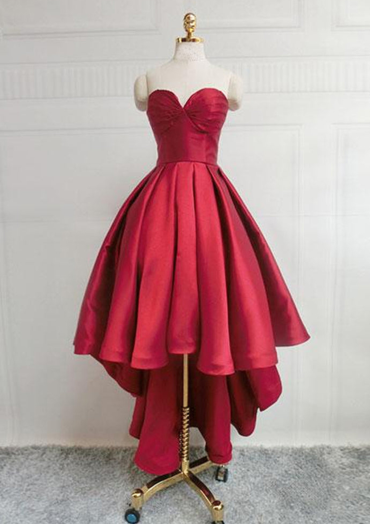 Burgundy A-line Sweetheart Sleeveless Satin Asymmetrical Homecoming Dress With Pleated - STACEES
