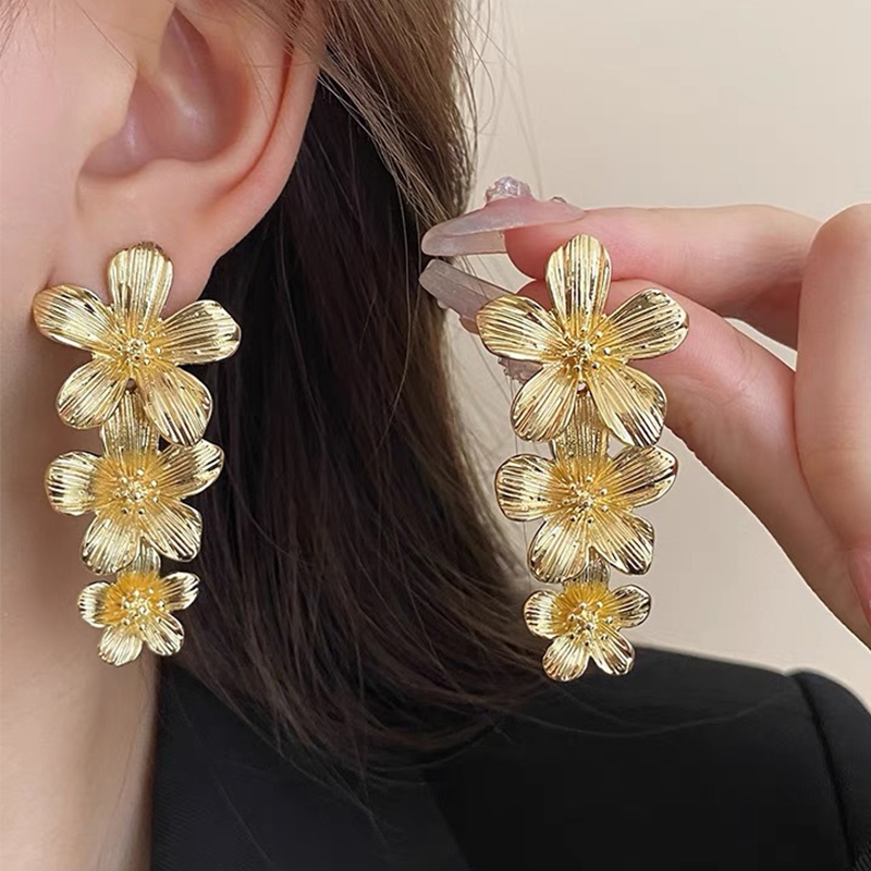 Attractive Charming Flower Women Female Alloy Earrings