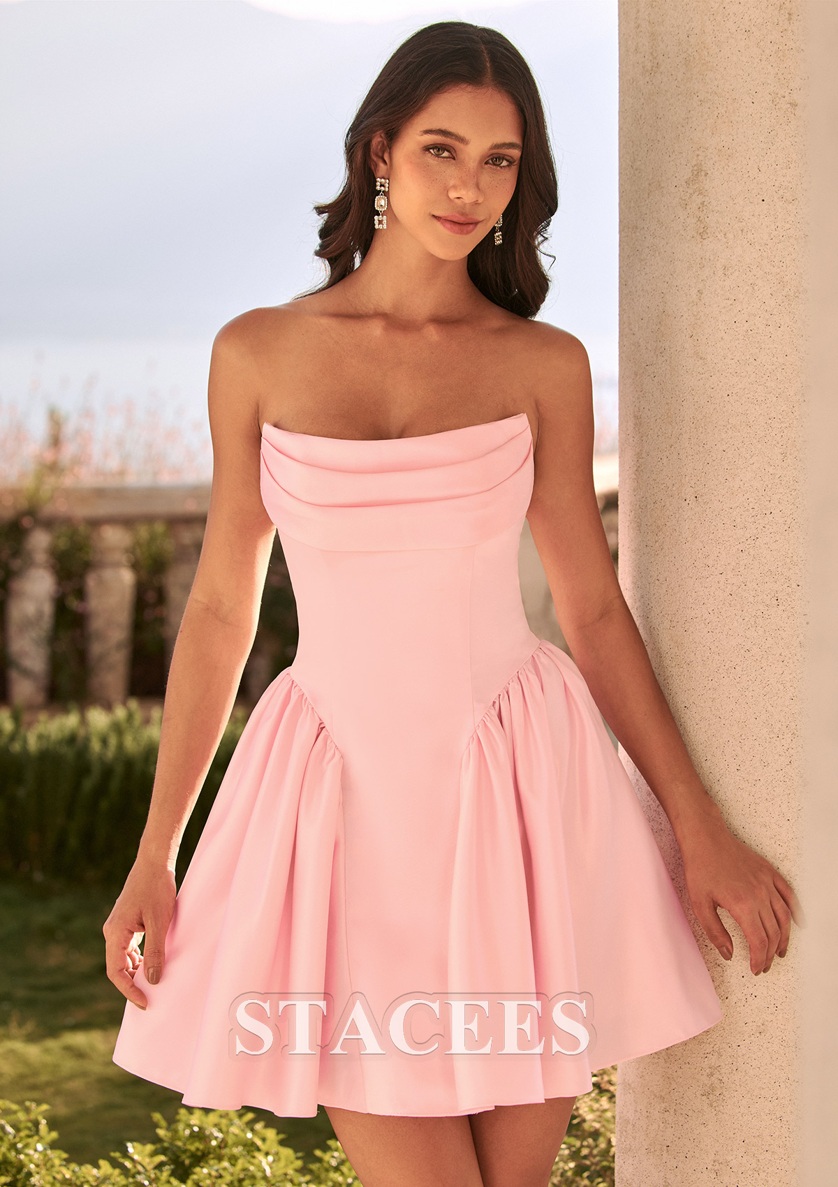 Rosa Blush Vestido línea a escote bandeja satén corto/mini vestido para homecoming - STACEES