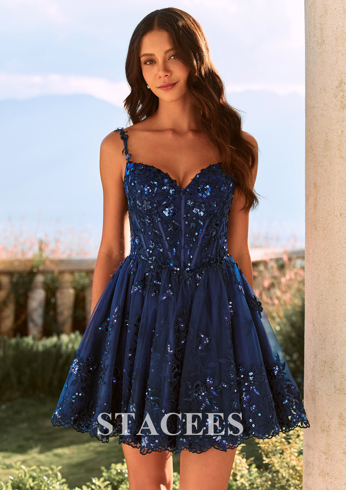 Bleu marine foncé Trapèze col en v tulle courte/mini robe de fête de la rentré avec appliqué paillettes - STACEES