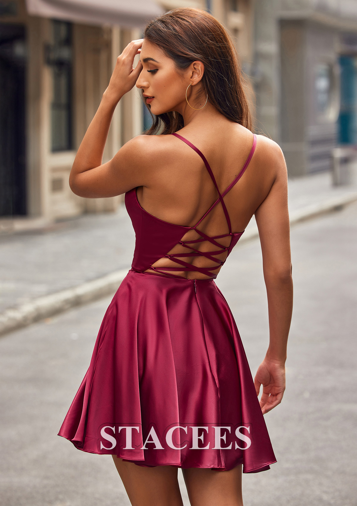 Burgundy Vestido línea a escote en v tela charmeuse corto/mini vestido para homecoming - STACEES