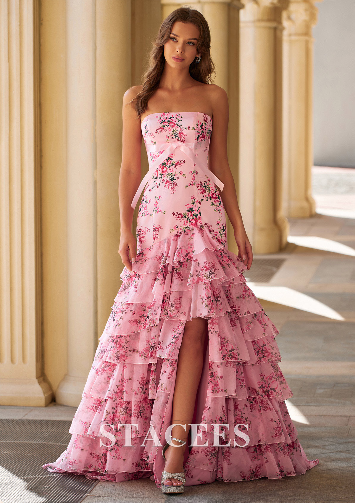 Blushing Pink Floral Trapèze carrée mousseline traîne balayage robe de bal avec volants fendue noeuds papillons - STACEES