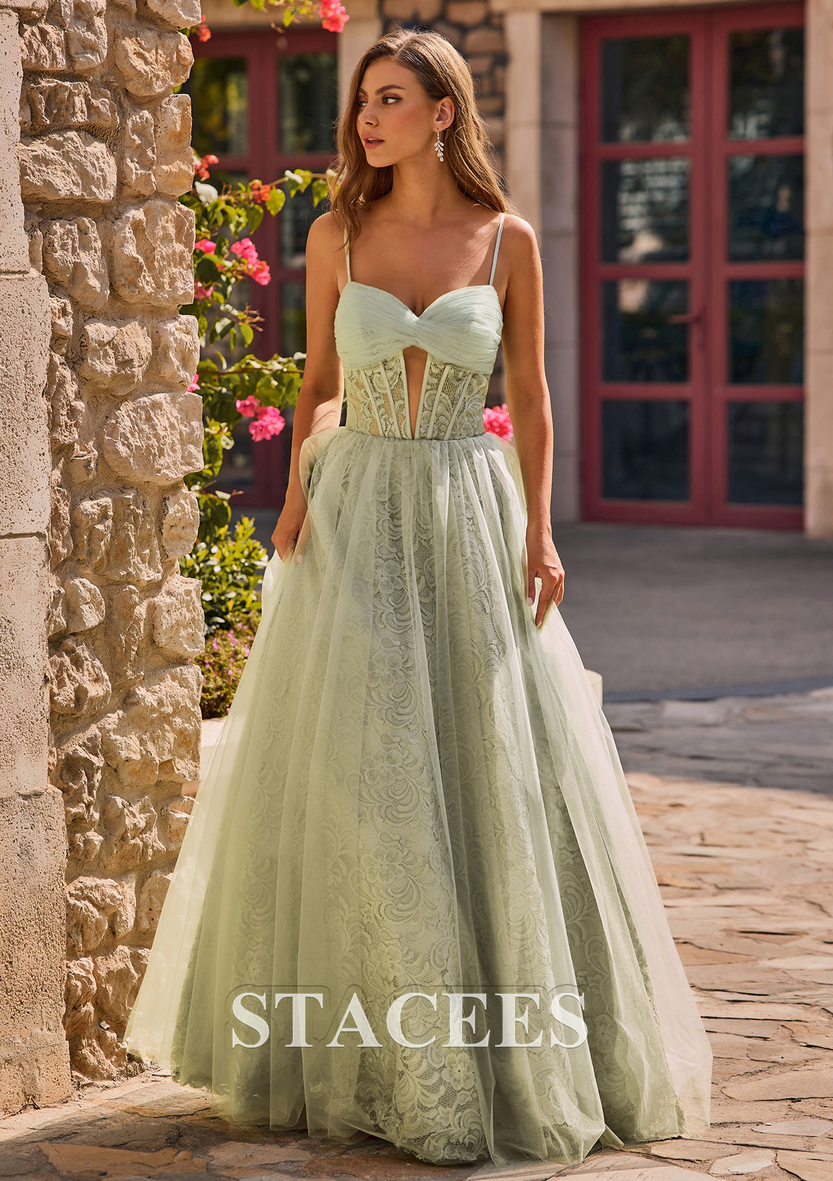 Sauge Trapèze col en v tulle traîne balayage robe de bal  - STACEES