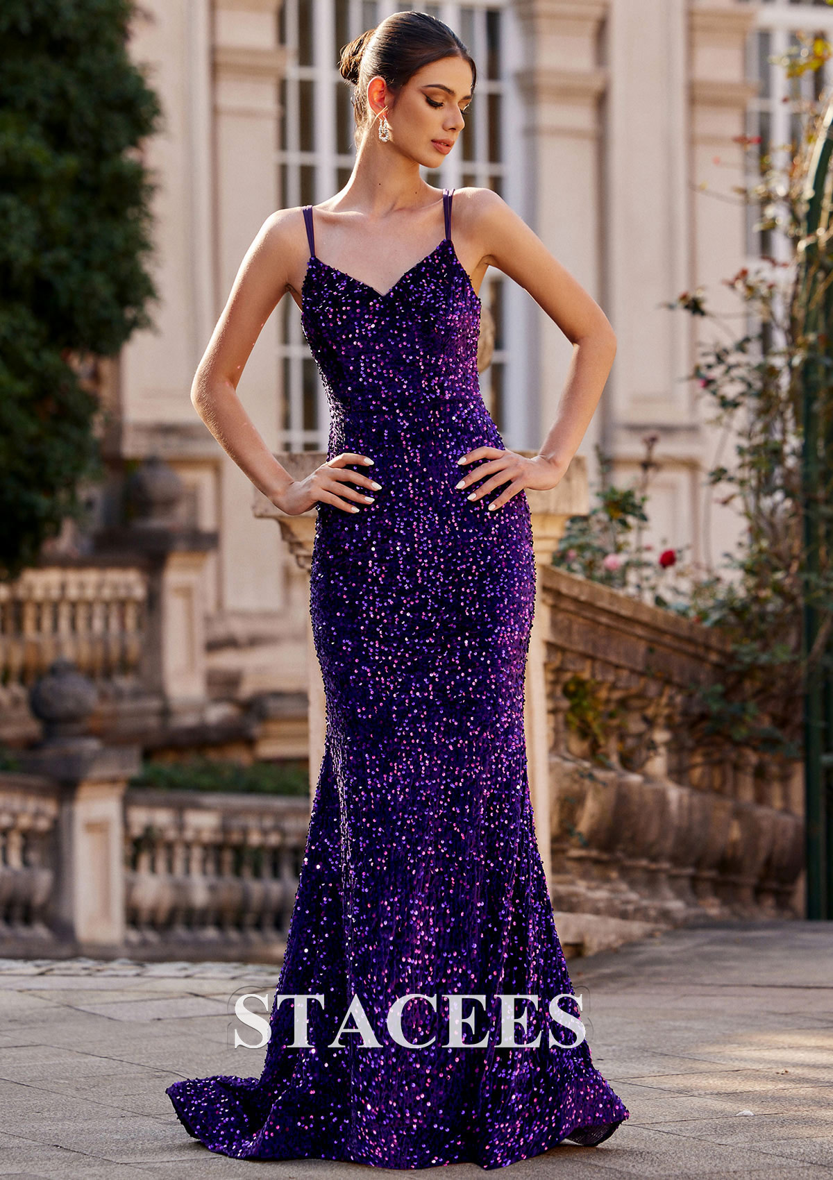 Regency Corte trompeta/sirena escote en v lentejuelas de terciopelo barrer tren vestidosde graduación - STACEES