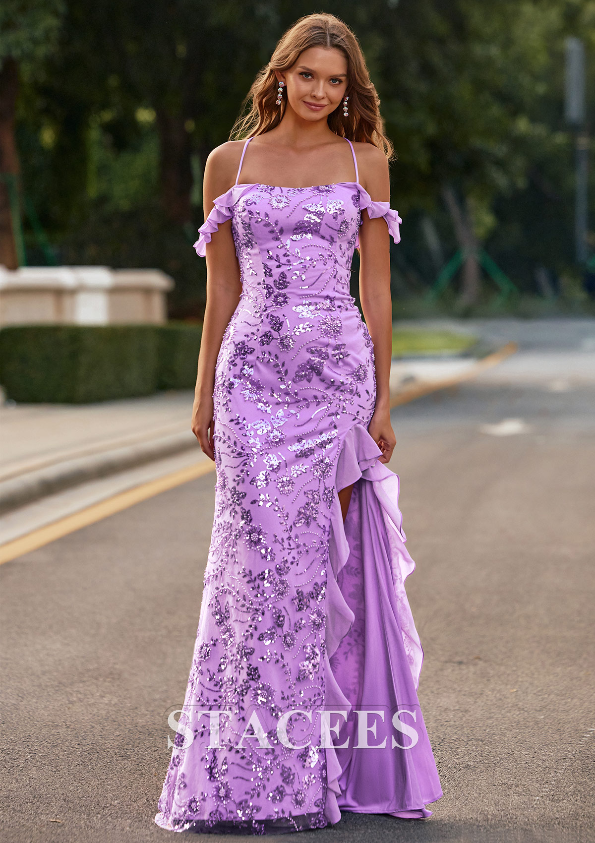 Lilas Fourreau épaule dénudée tulle traîne balayage robe de bal avec volants paillettes - STACEES