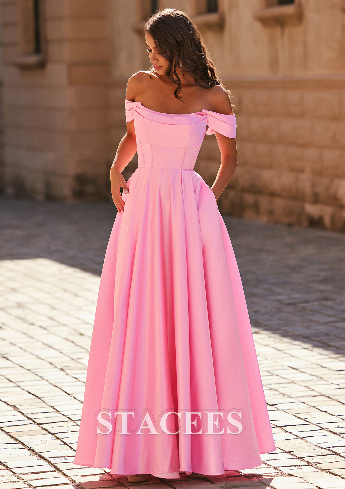 Rose Bonbon Trapèze épaule dénudée satin ras du sol robe de bal  - STACEES