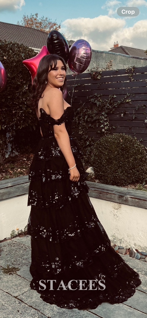 she looks so beautiful in that dress Ariel dress reveal!! This dress (especially the bodice!) is so beautiful  and I feel so so pretty wearing it! Absolutely in love with how it turned  out and it is now listed in my shop, YouTube video